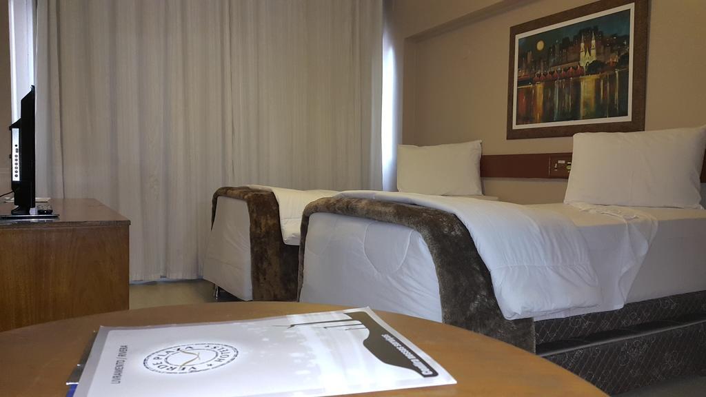 Hotel Portal サンタナ・ド・リヴラメント エクステリア 写真