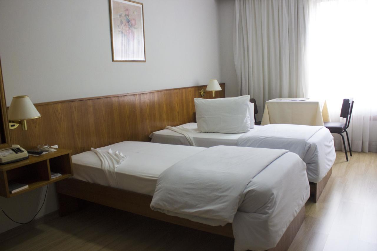 Hotel Portal サンタナ・ド・リヴラメント エクステリア 写真
